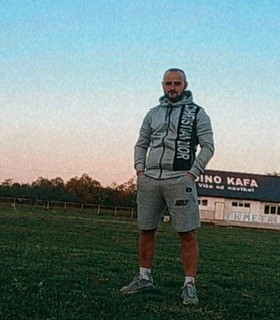 Slika profila Esmiin